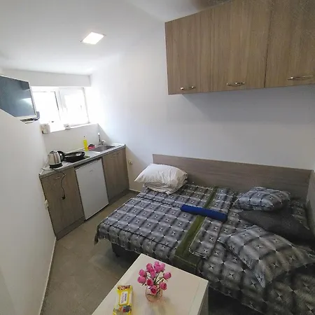 Compact Apartment *